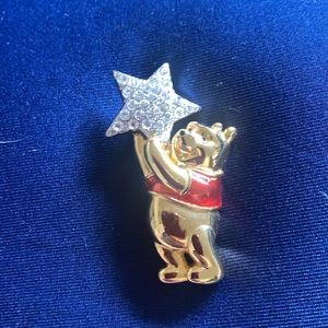 🎉Host Pick🥳 Vintage Disney Winnie the Pooh brooch